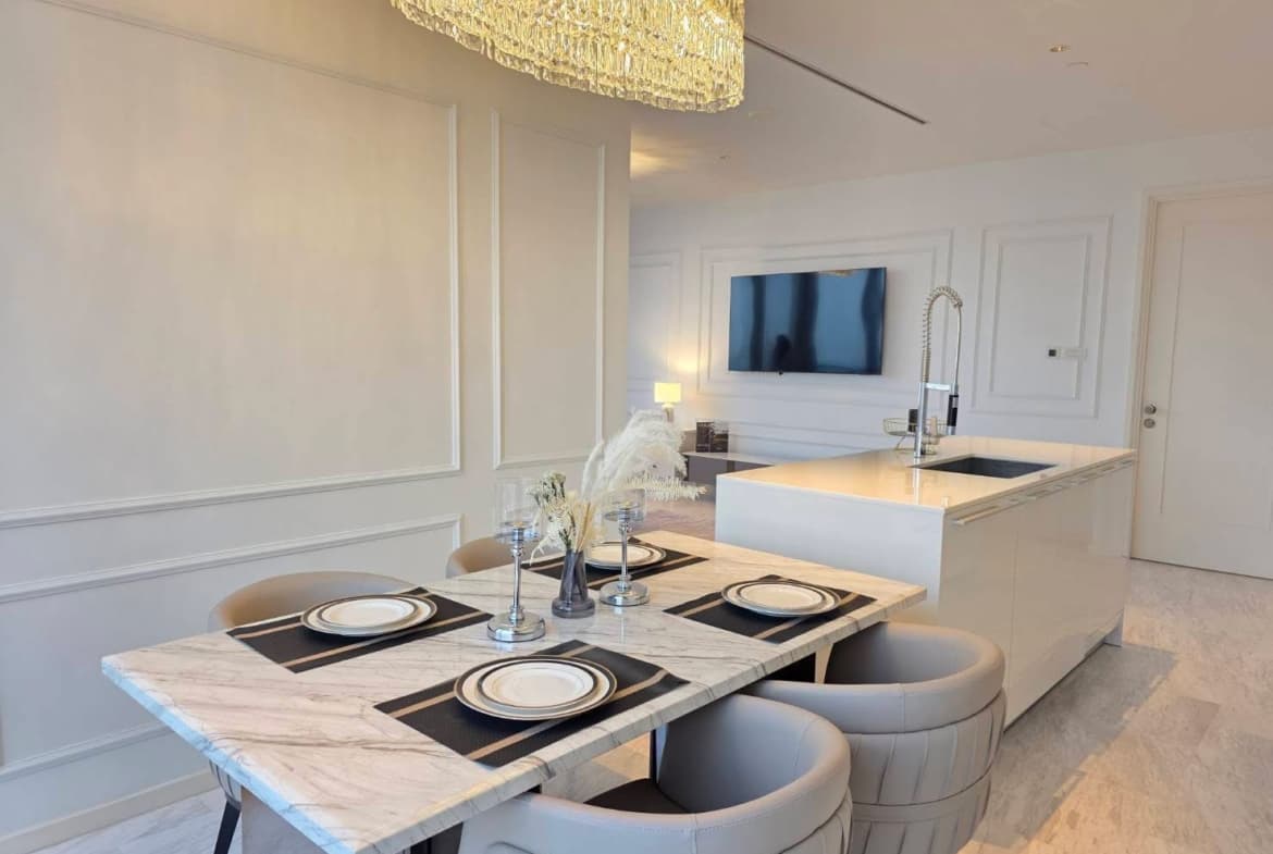 Four Seasons Private Residences