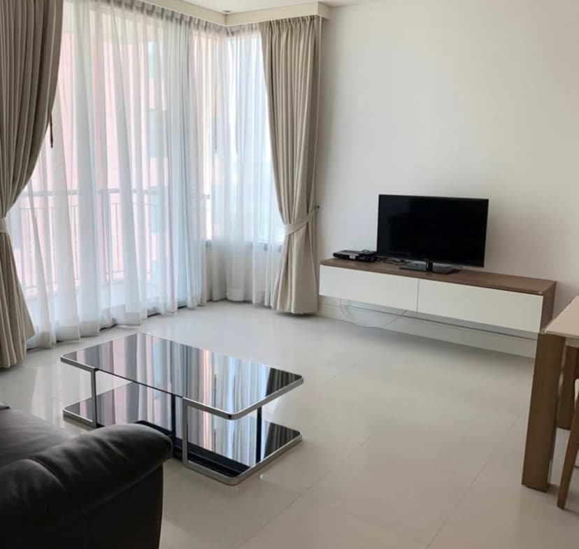 Aguston Sukhumvit 22