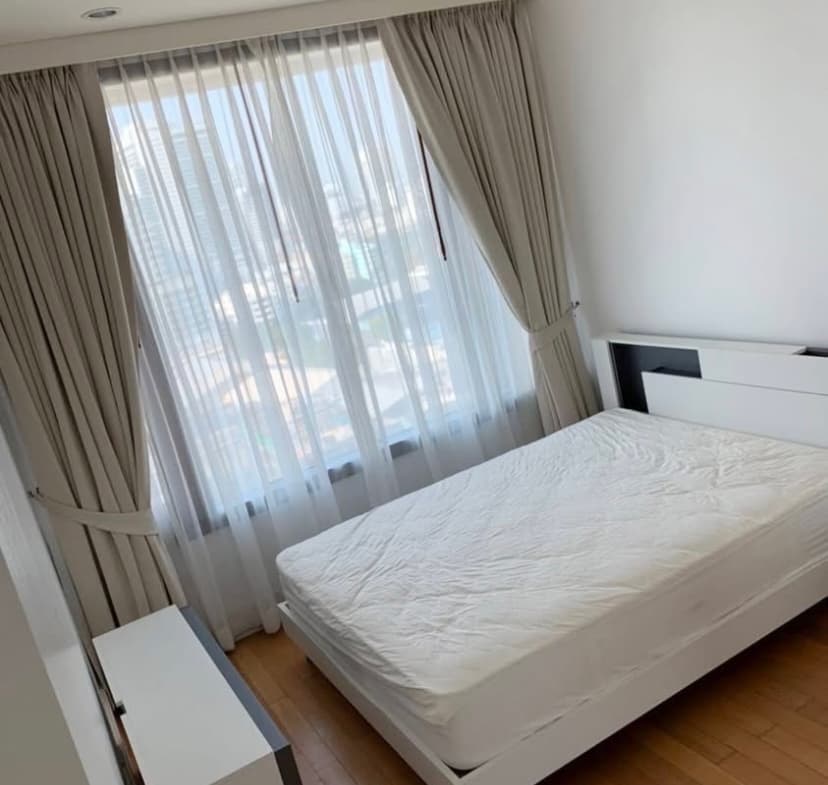 Aguston Sukhumvit 22