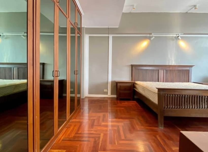 Siam Penthouse II Condominium