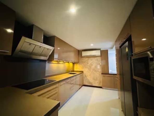 Single House in Thonglor