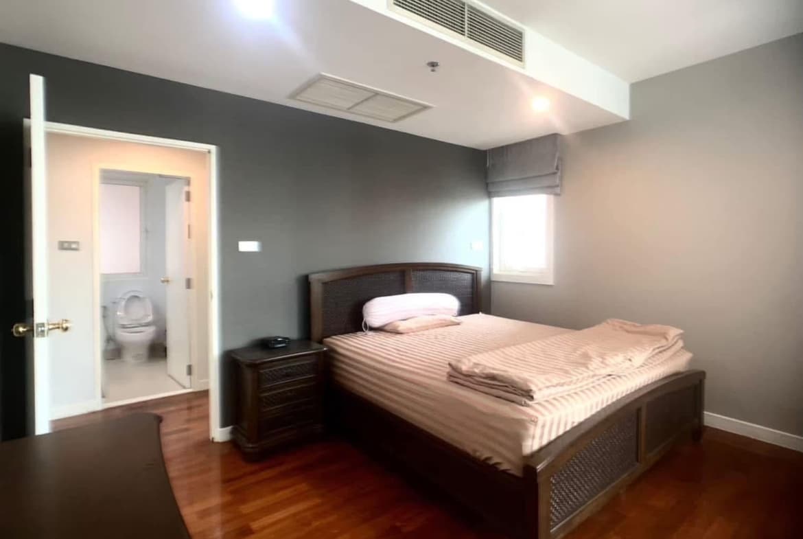 Baan Siri 24