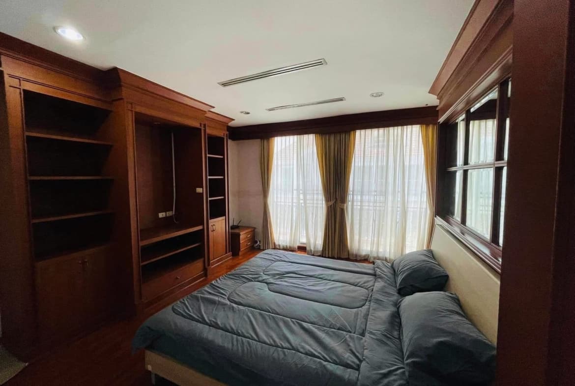 Baan Klang Krung Thonglor
