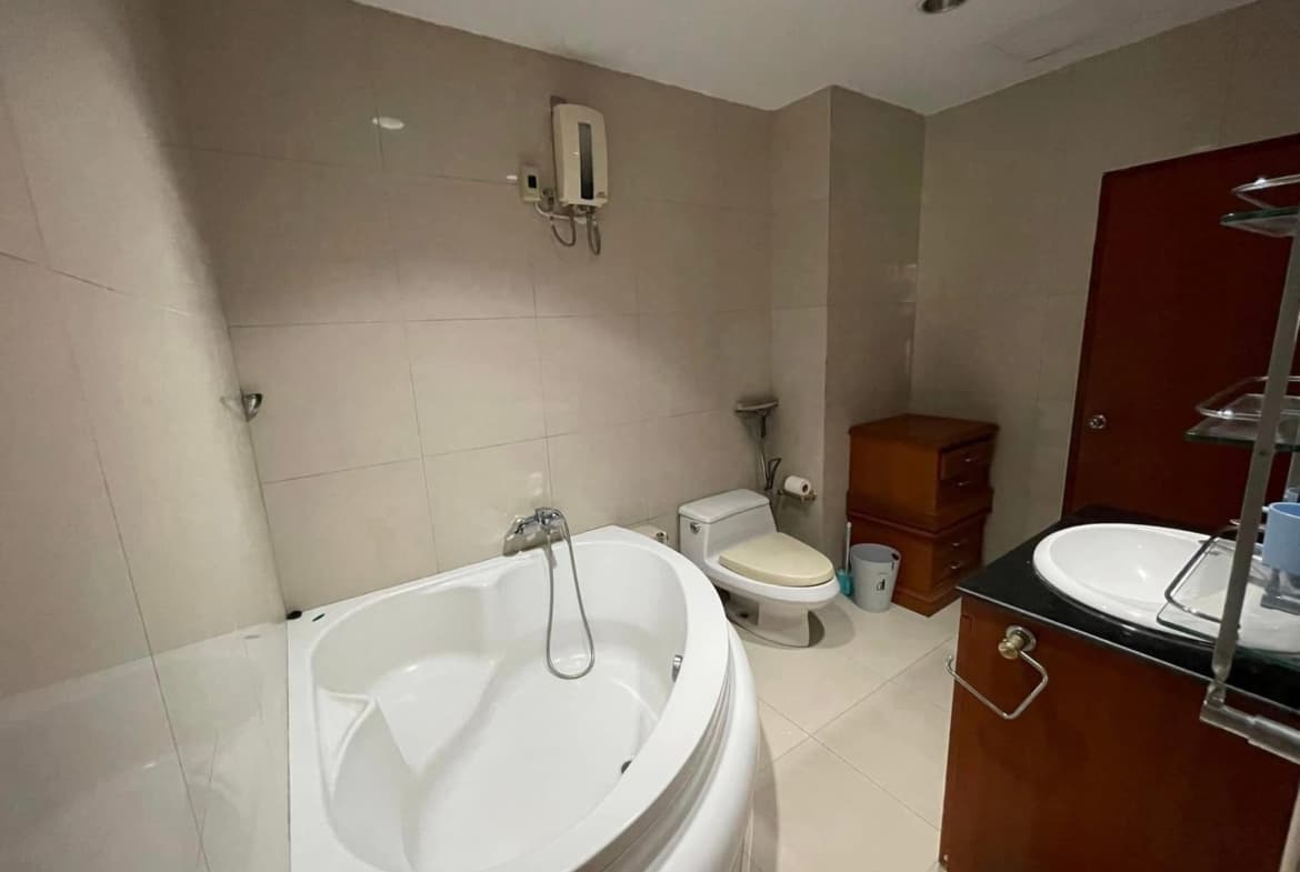 Baan Klang Krung Thonglor