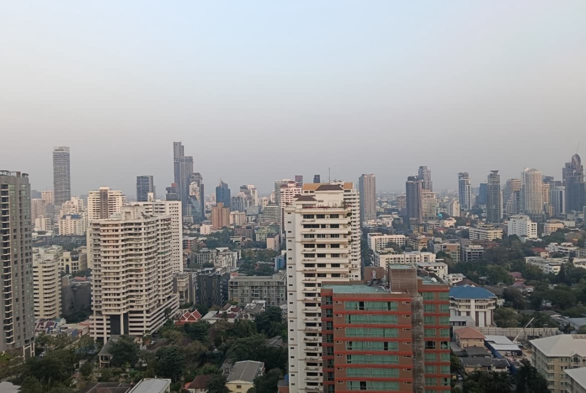 Baan Suanpetch Condominium
