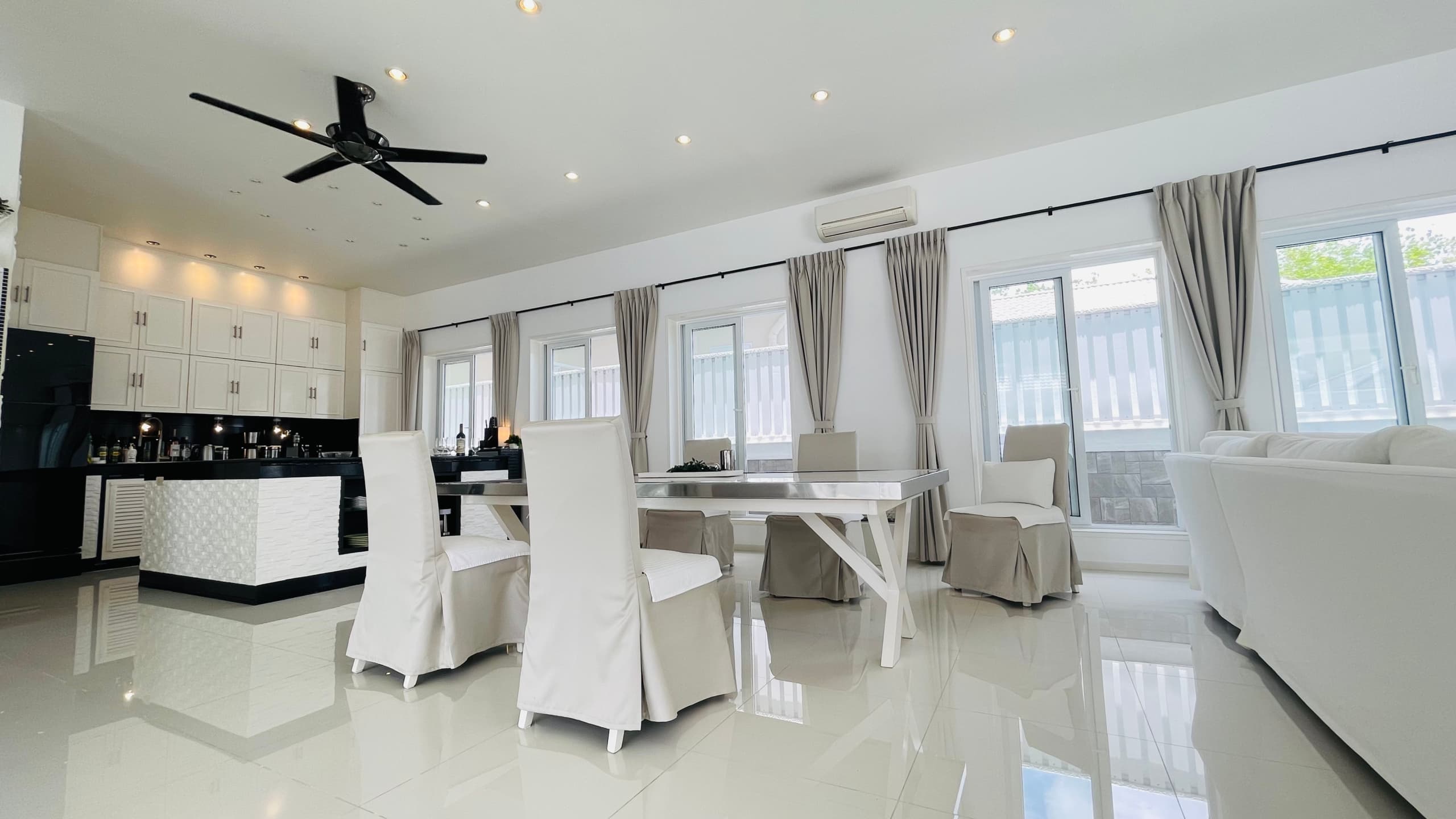Luxury Pool Villa in Pa Klok (Phuket)