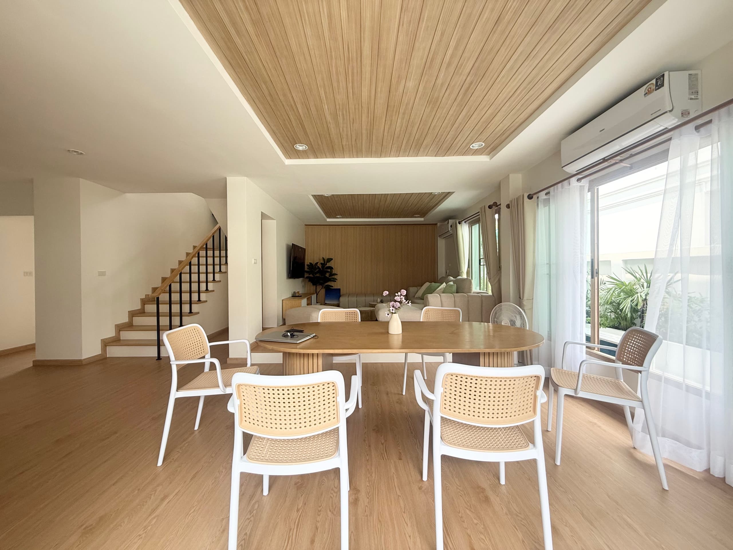 Detached House with Private Pool in Onnut 25