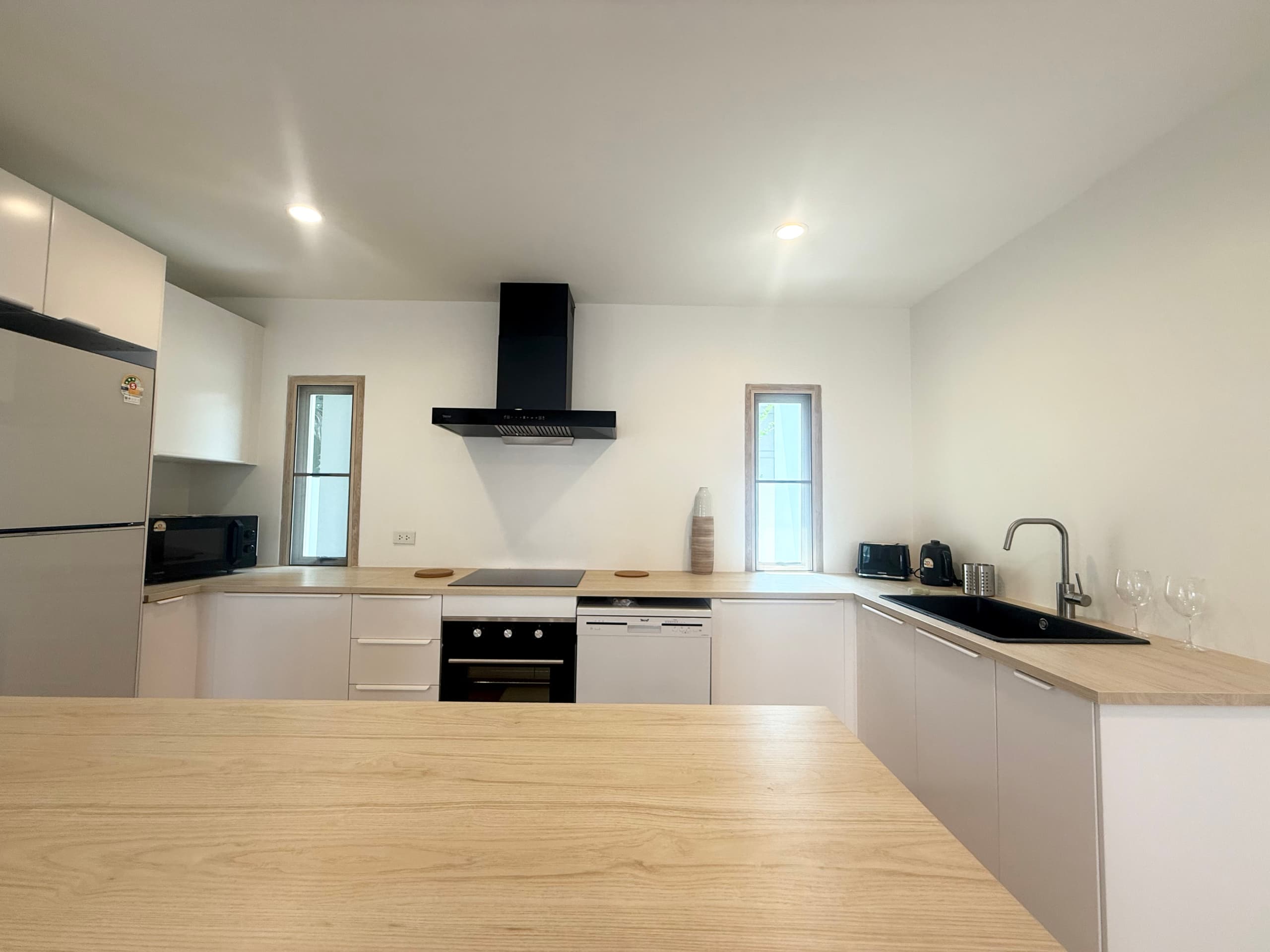 Detached House with Private Pool in Onnut 25