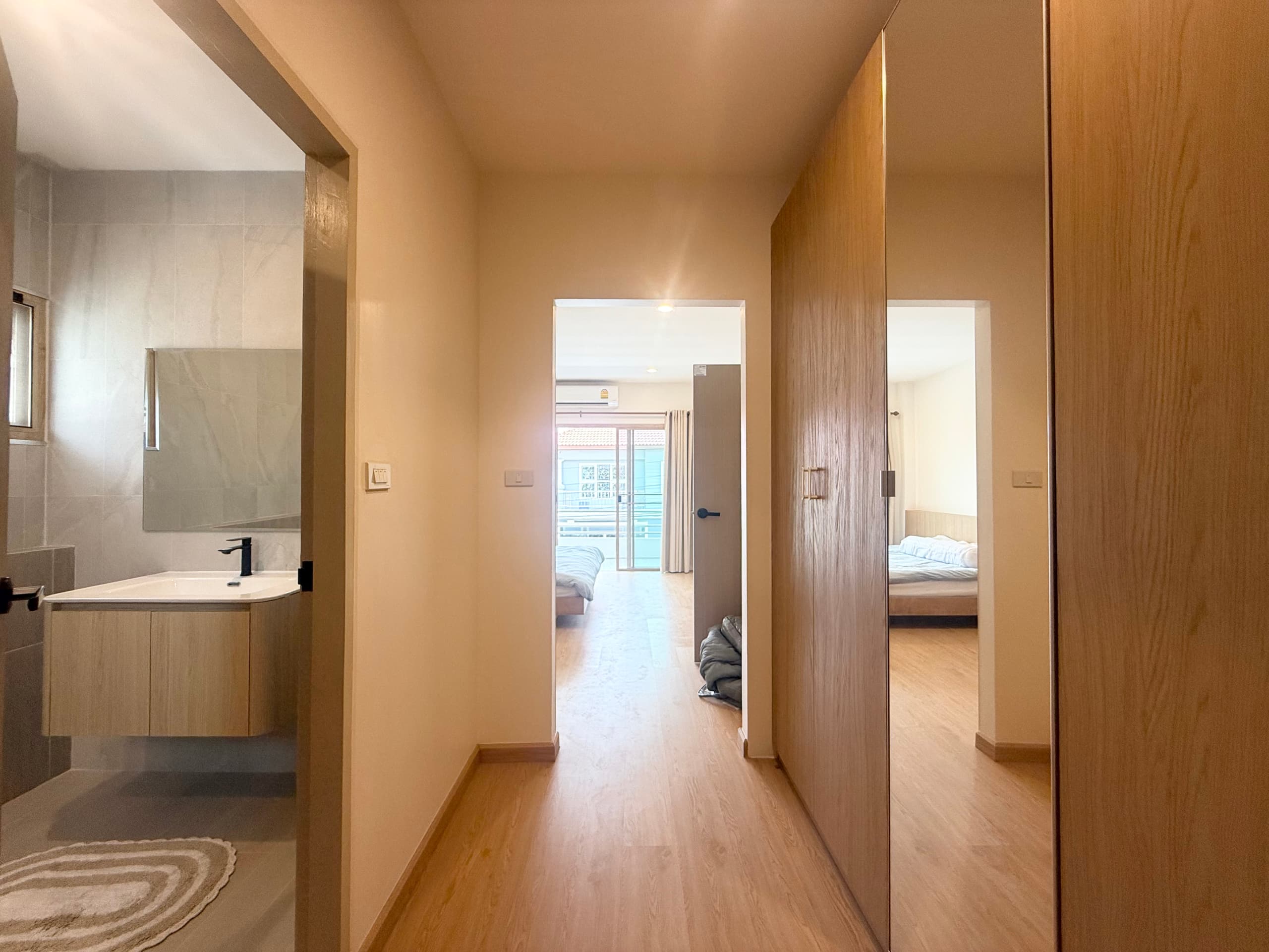 Detached House with Private Pool in Onnut 25