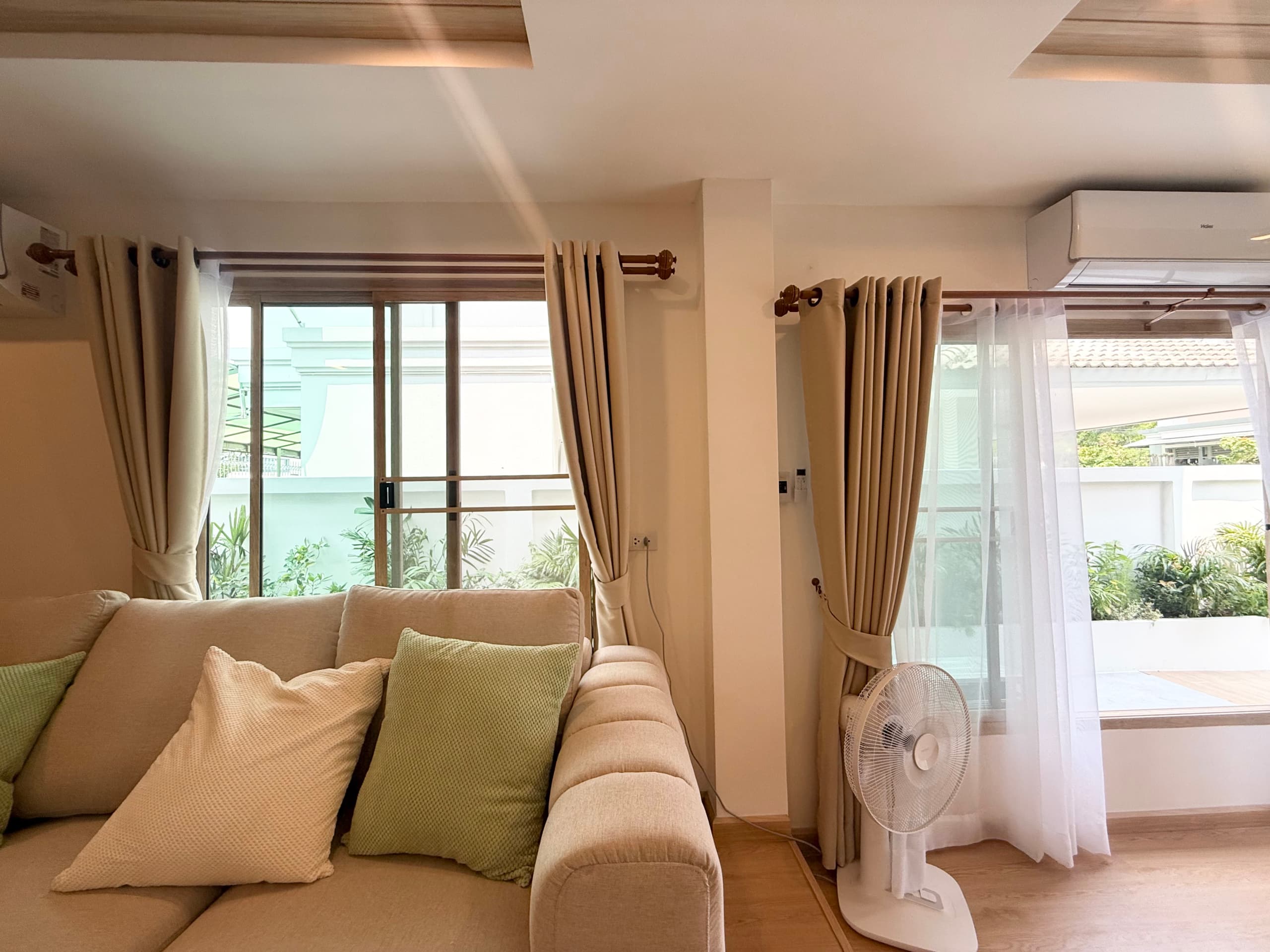 Detached House with Private Pool in Onnut 25