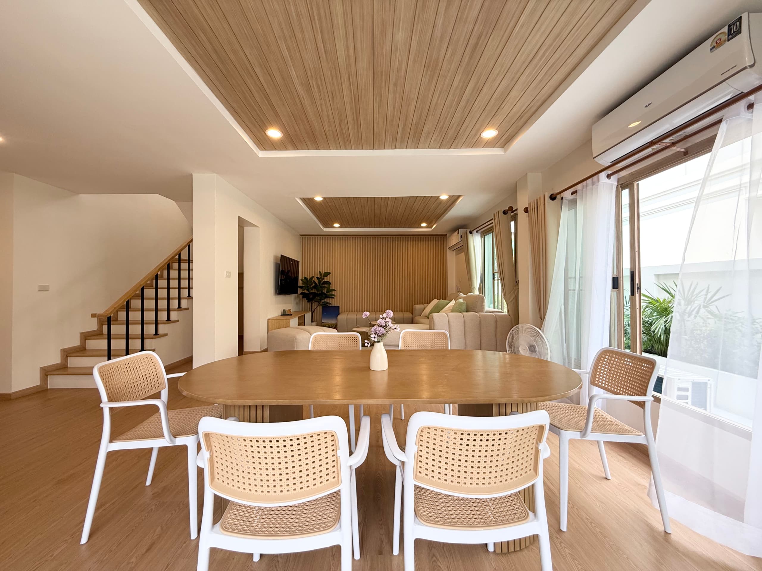 Detached House with Private Pool in Onnut 25