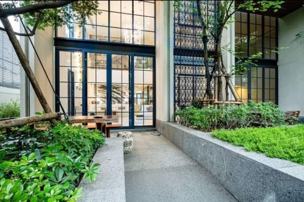 Quarter 31 Townhome (Sukhumvit 31)