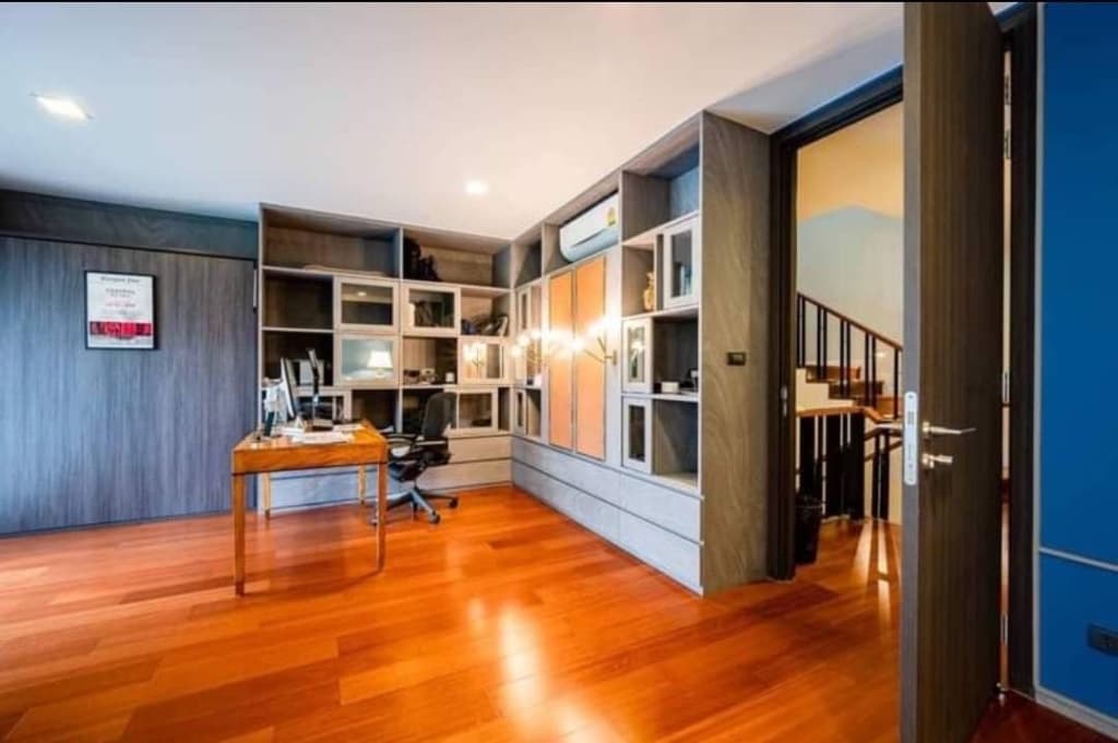Quarter 31 Townhome (Sukhumvit 31)