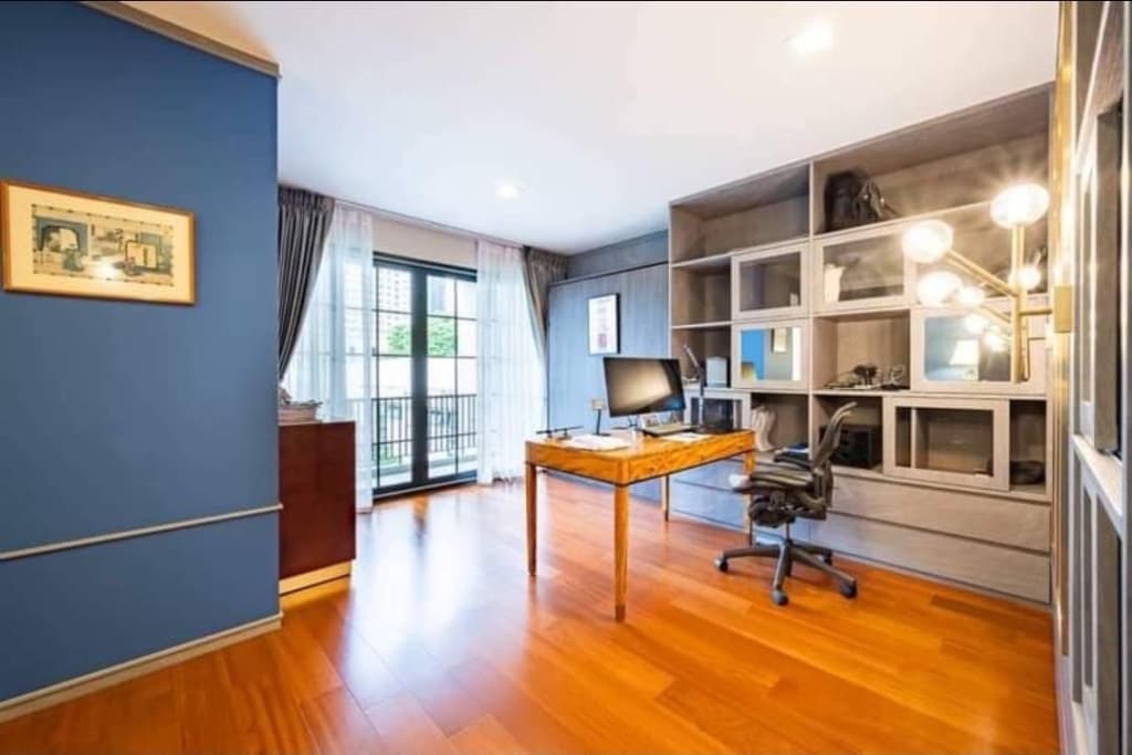 Quarter 31 Townhome (Sukhumvit 31)