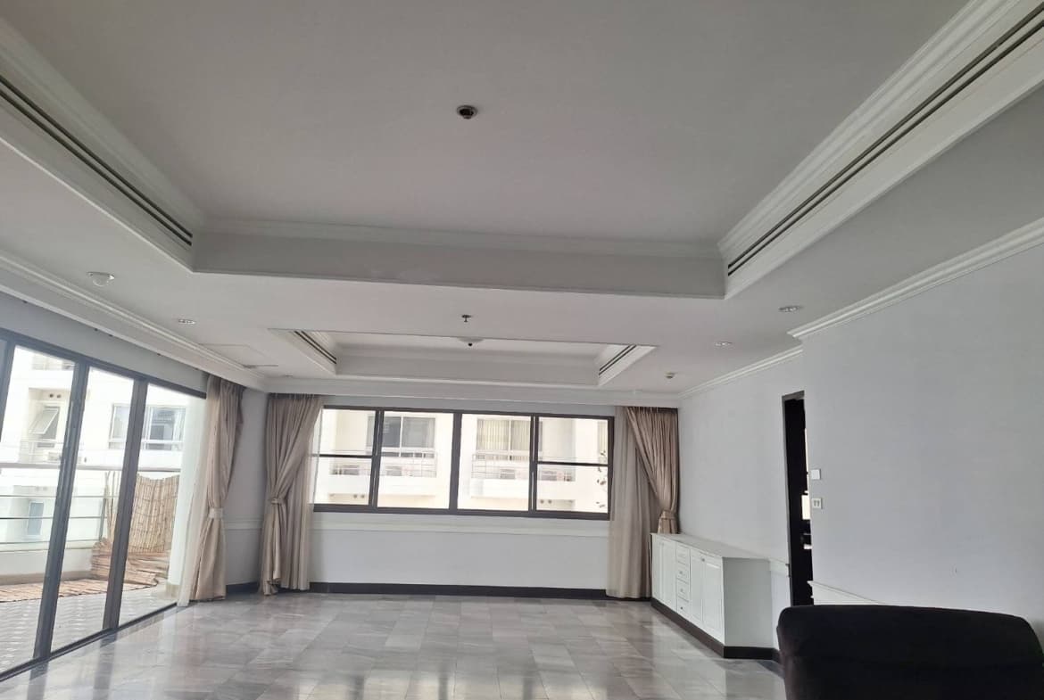 Le Raffine (Sukhumvit 24)