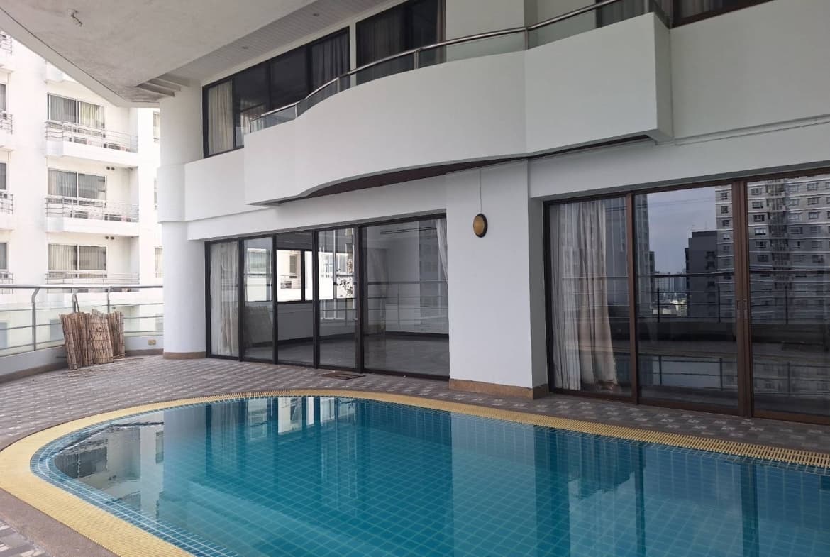 Le Raffine (Sukhumvit 24)