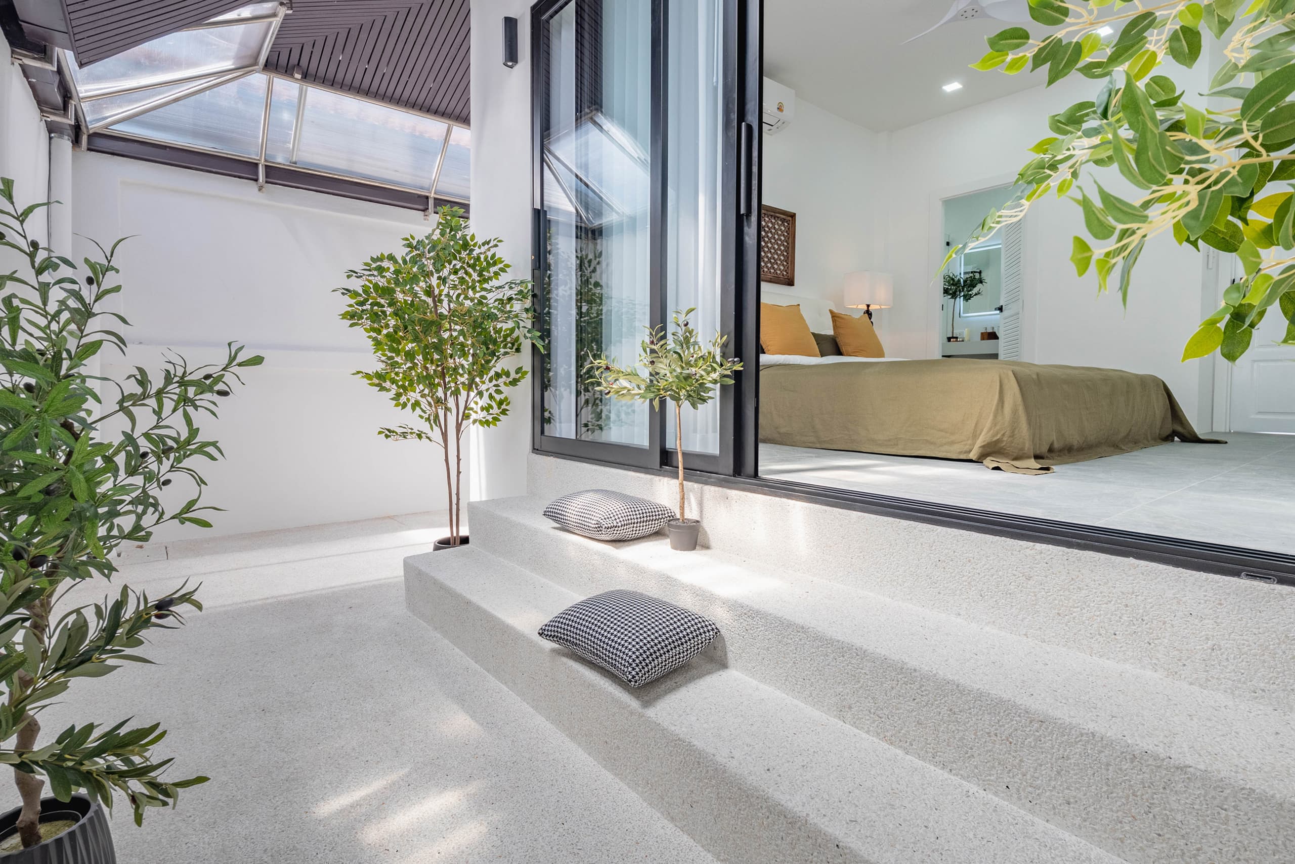 Luxury Pool Villa Pattaya (Tungklom-Tanman)
