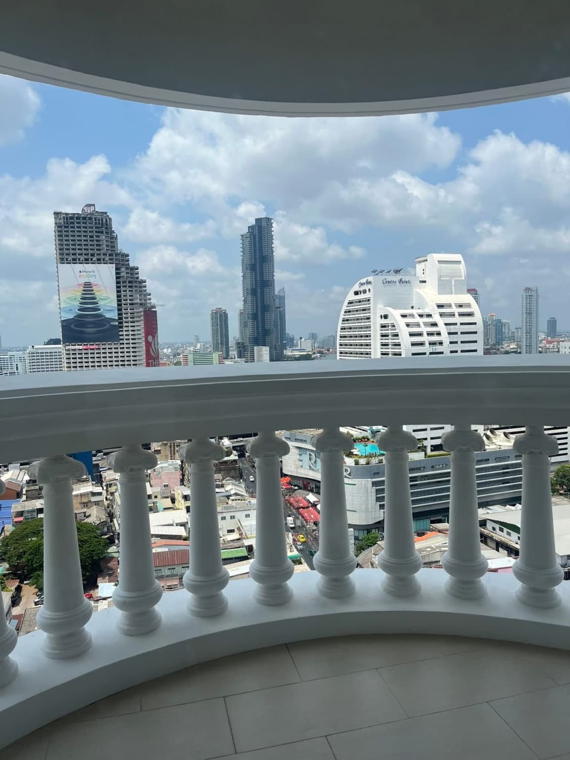 State Tower Bangkok (Lebua)