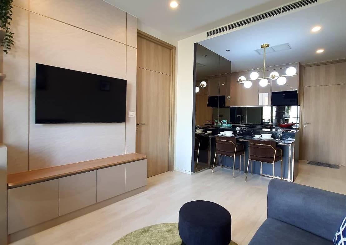  Noble Ploenchit