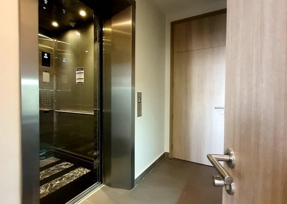  Noble Ploenchit