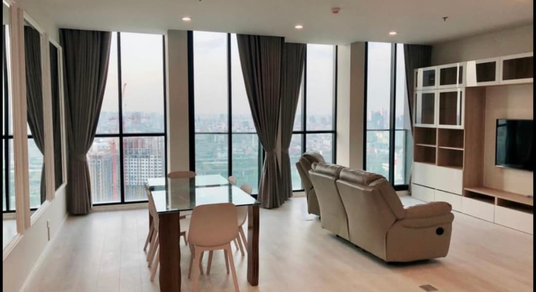 Noble Ploenchit