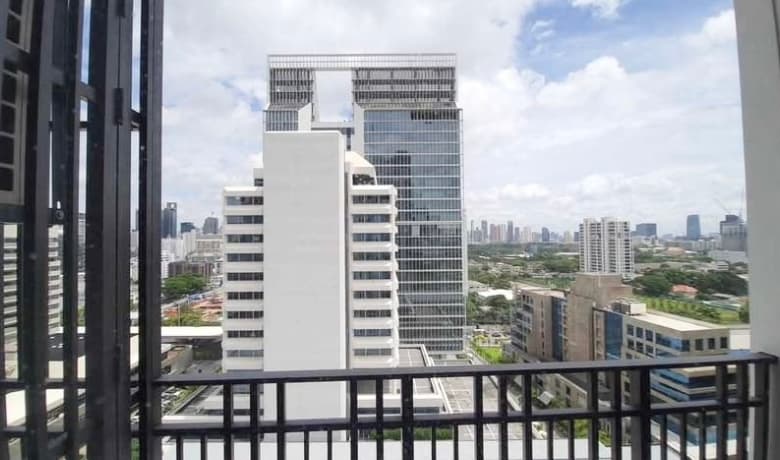  Muniq Langsuan