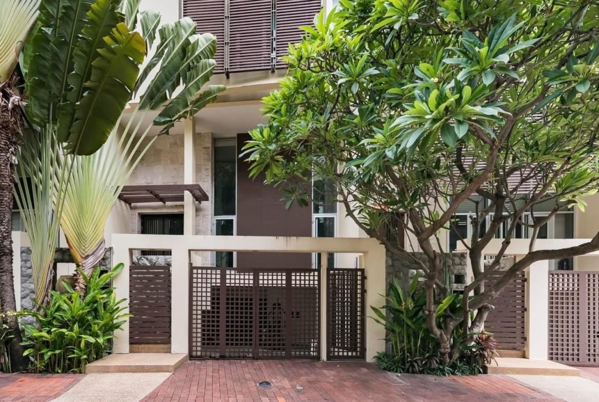 The Lofts Sathorn (5 Storey Luxury Townhome)
