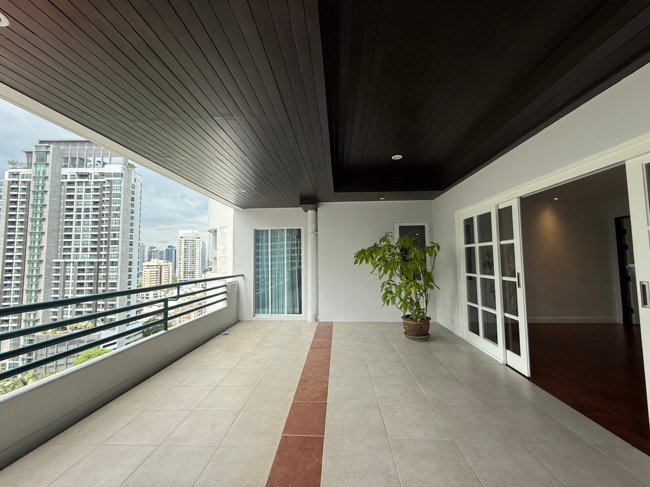 Pet Friendly Penthouse at Sukhumvit