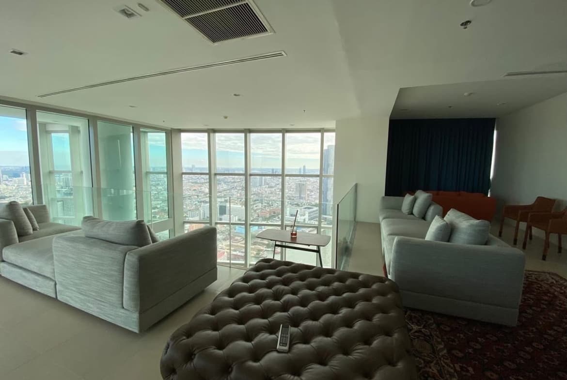 The River Condominium