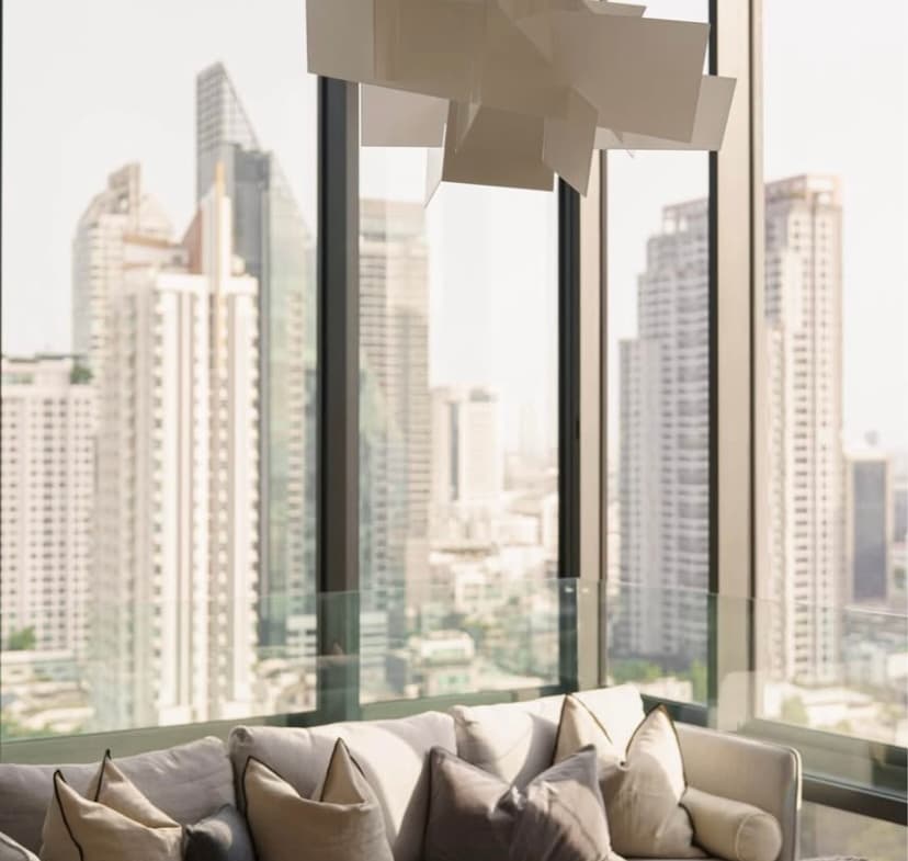 Ashton Silom 