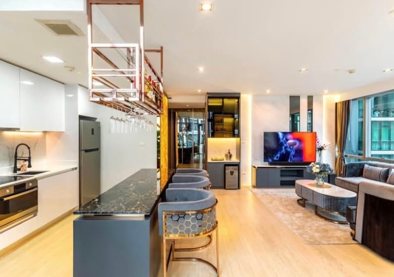The Room Sukhumvit 21 