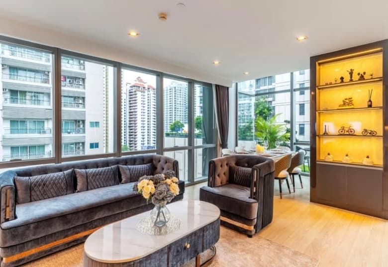 The Room Sukhumvit 21 