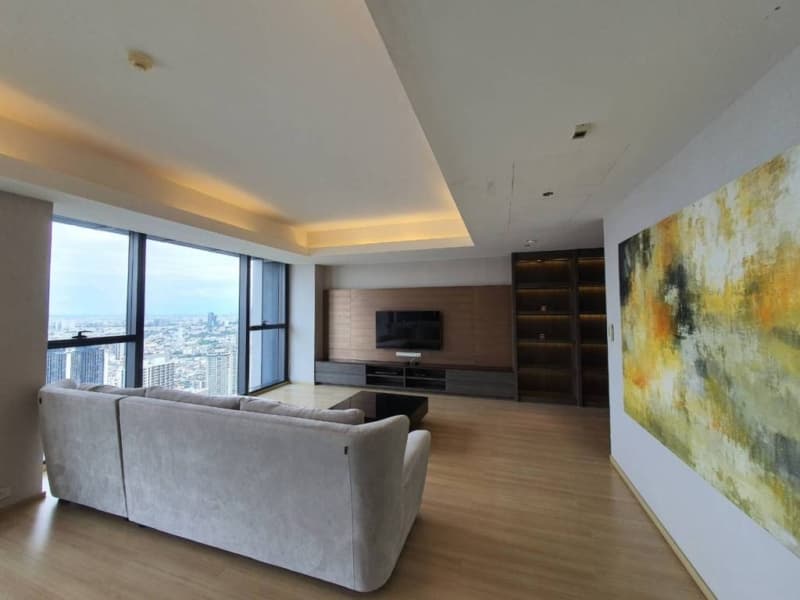 The Met Condominium