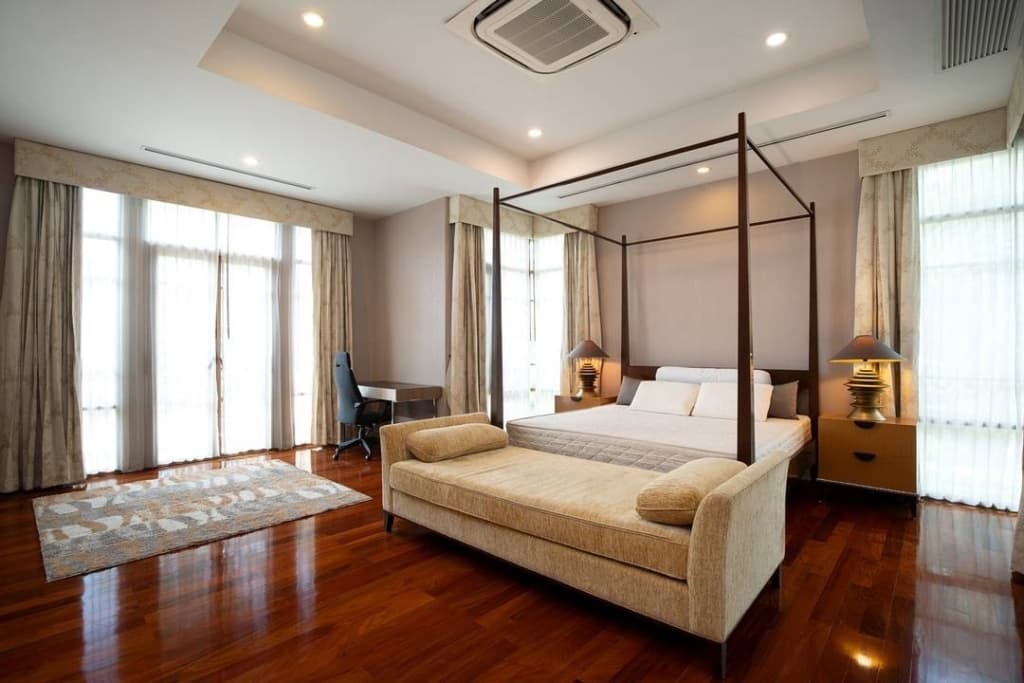 Super Luxury house Prime Sukhumvit 67 with private pool and Jacuzzi