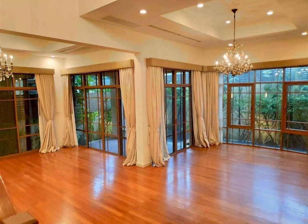 Super Luxury house Prime Sukhumvit 67 with private pool
