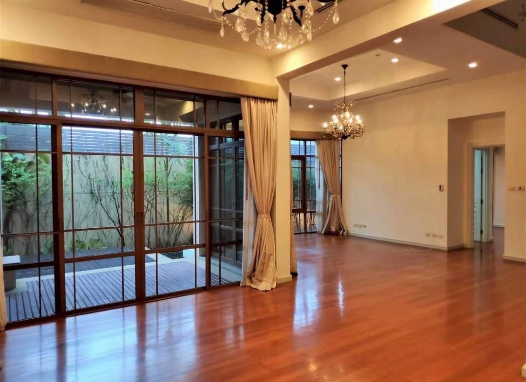 Super Luxury house Prime Sukhumvit 67 with private pool