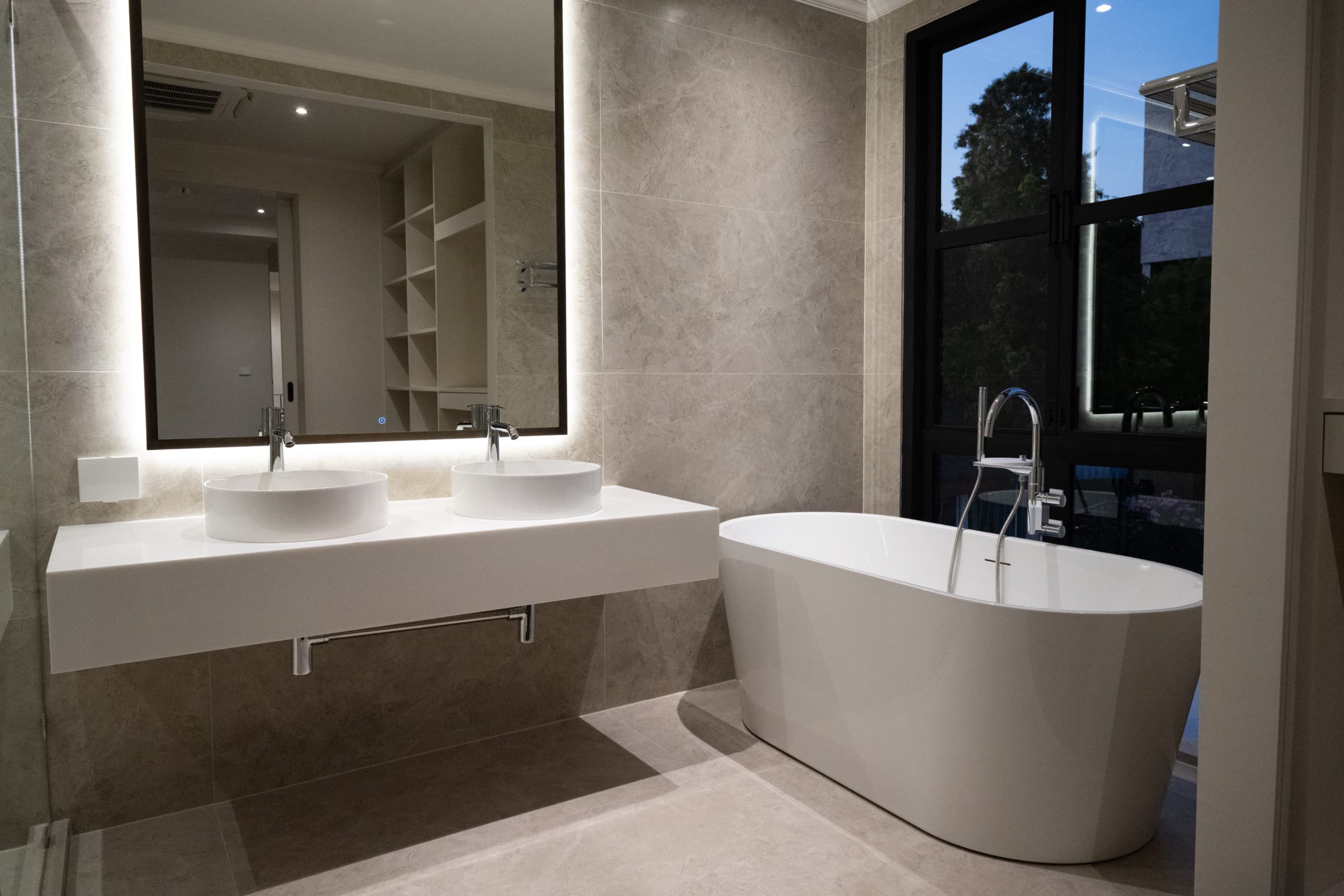 Luxury House in Soi Nakniwas 41