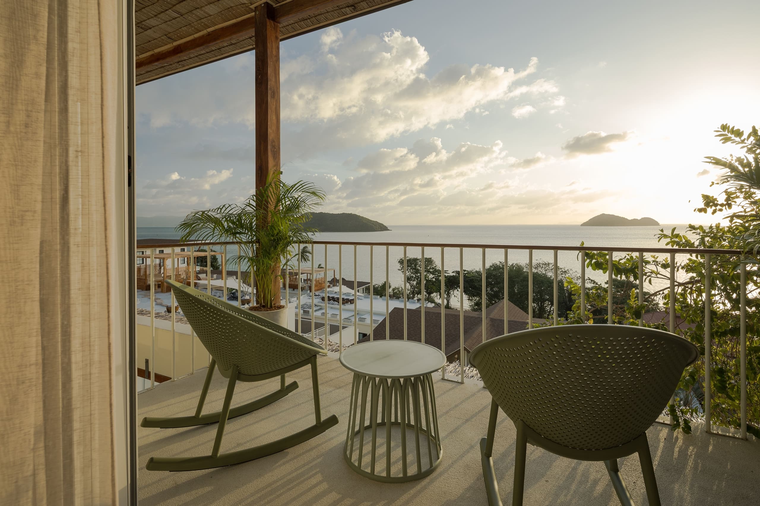 Lonely Beach Luxury Villa