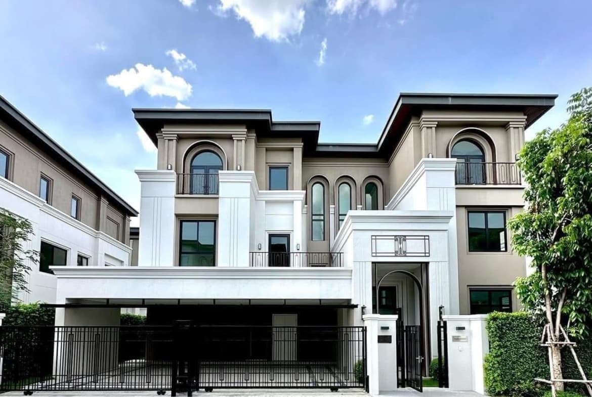 CINQ ROYAL Krungthep Kreetha