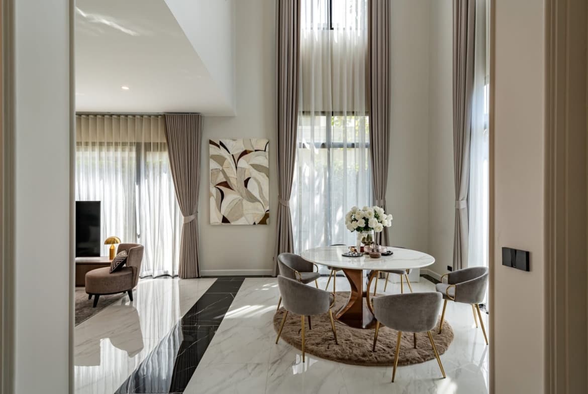 CINQ ROYAL Krungthep Kreetha