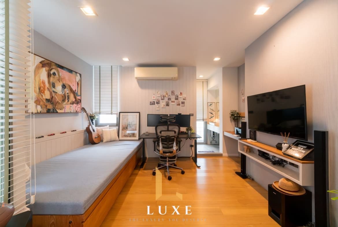 Private Nirvana Residence East