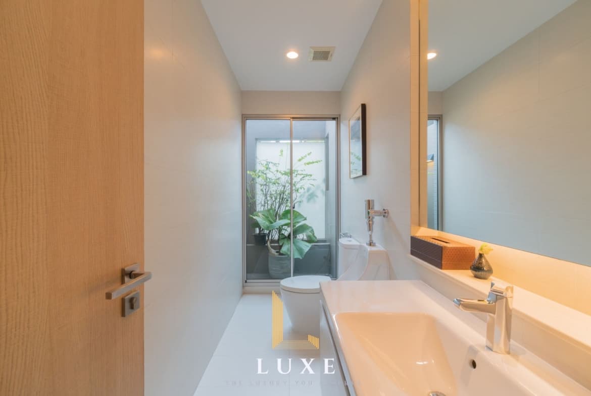Private Nirvana Residence East
