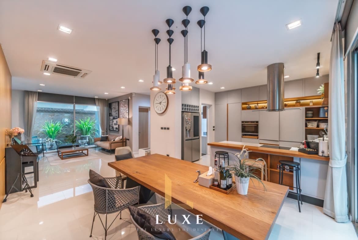 Private Nirvana Residence East