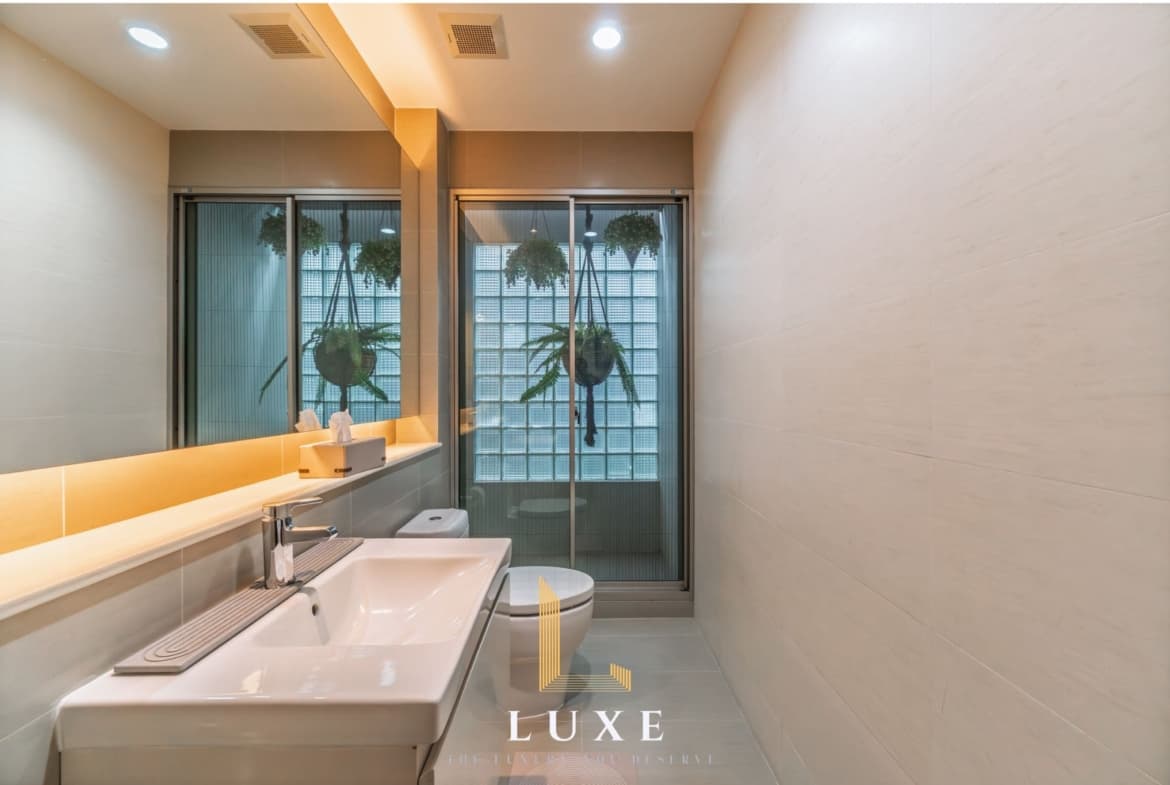 Private Nirvana Residence East