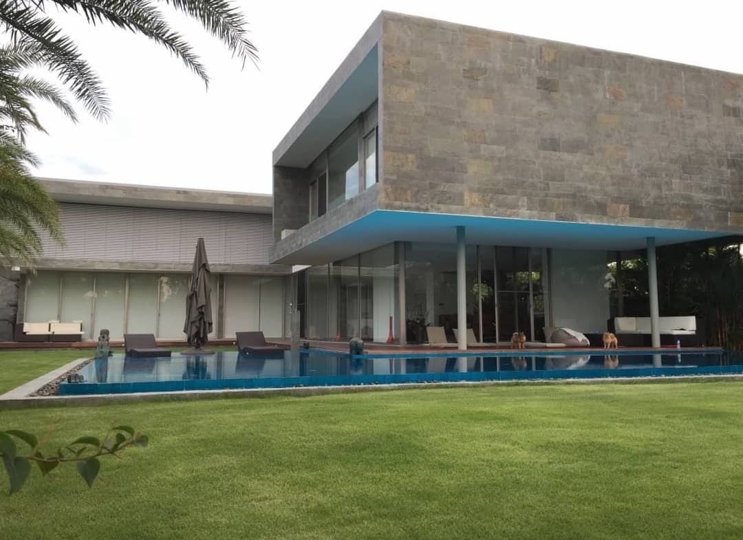 Villa in Windmill Golf Course