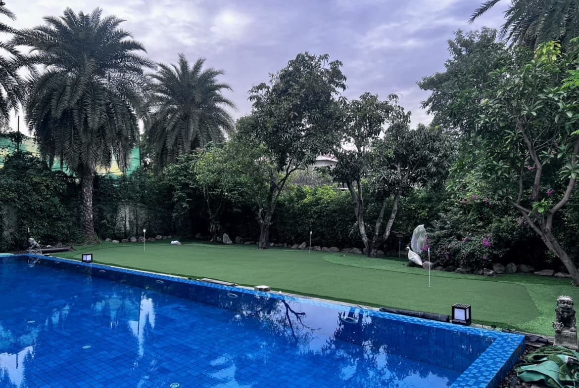 Villa in Windmill Golf Course