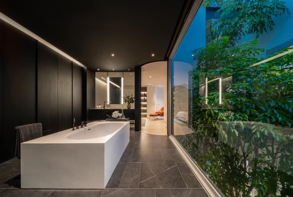 ARQ10 Rama 9 – KrungthepKreetha