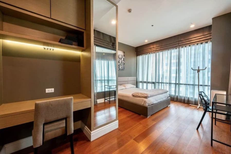 Bright Sukhumvit 24