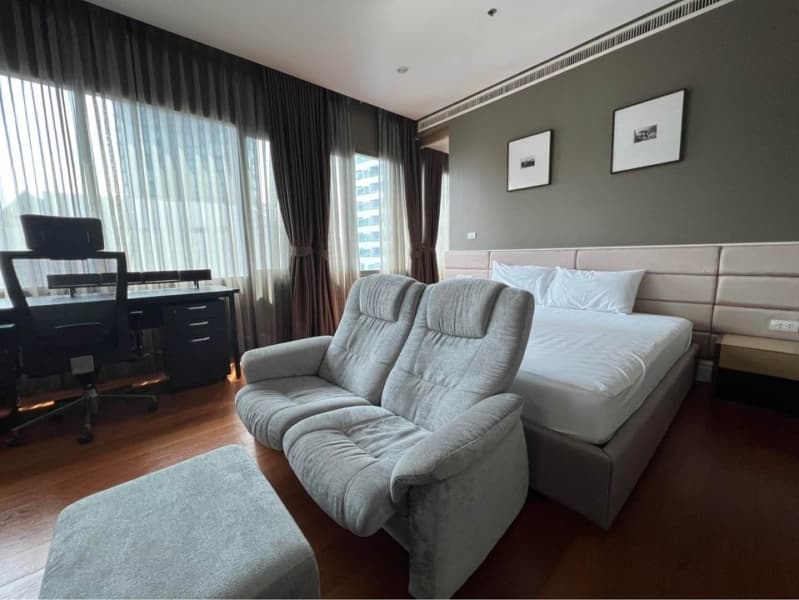 Bright Sukhumvit 24