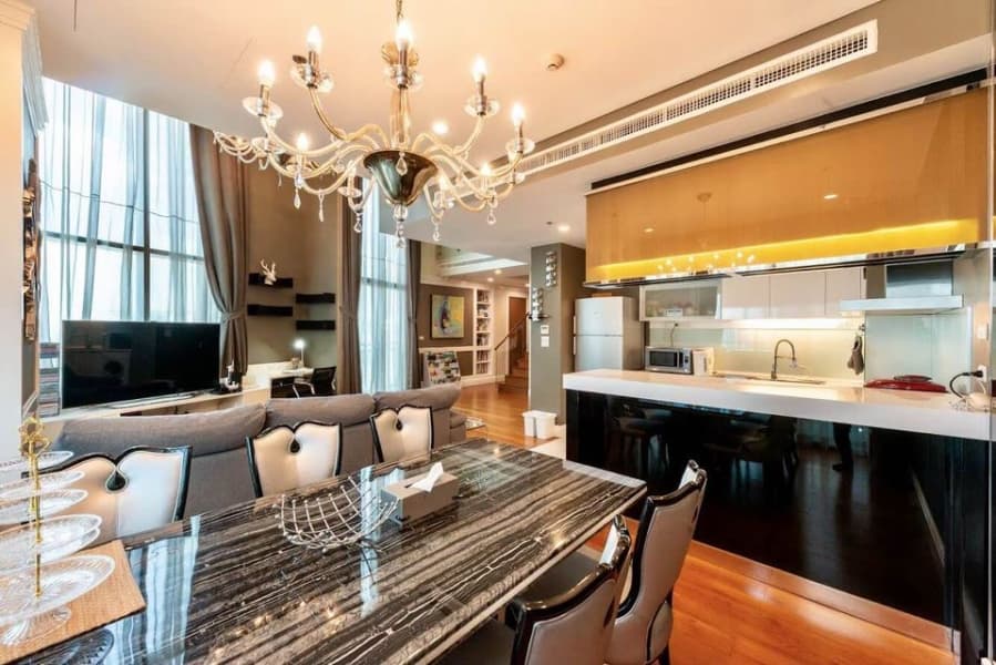 Bright Sukhumvit 24